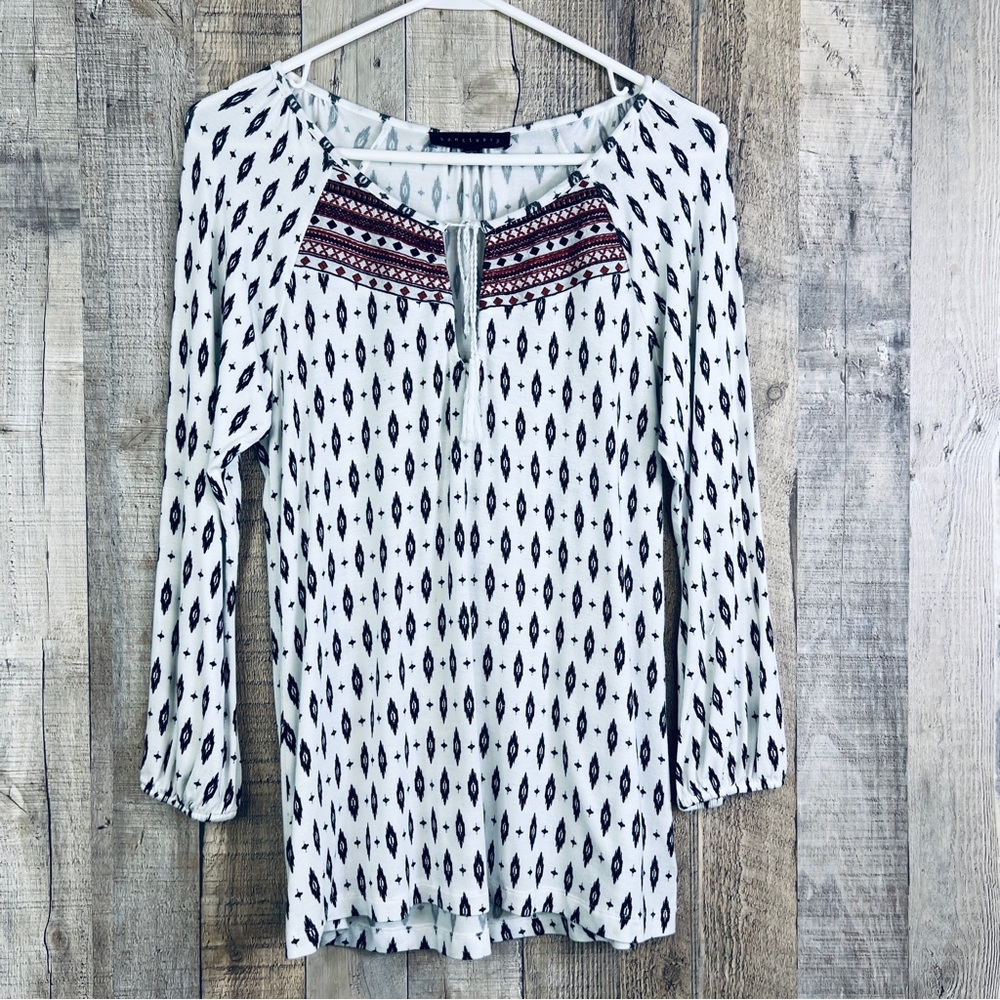 Sanctuary Size XS Lightweight 3/4 Sleeves with a Neck Tie with a Tassle